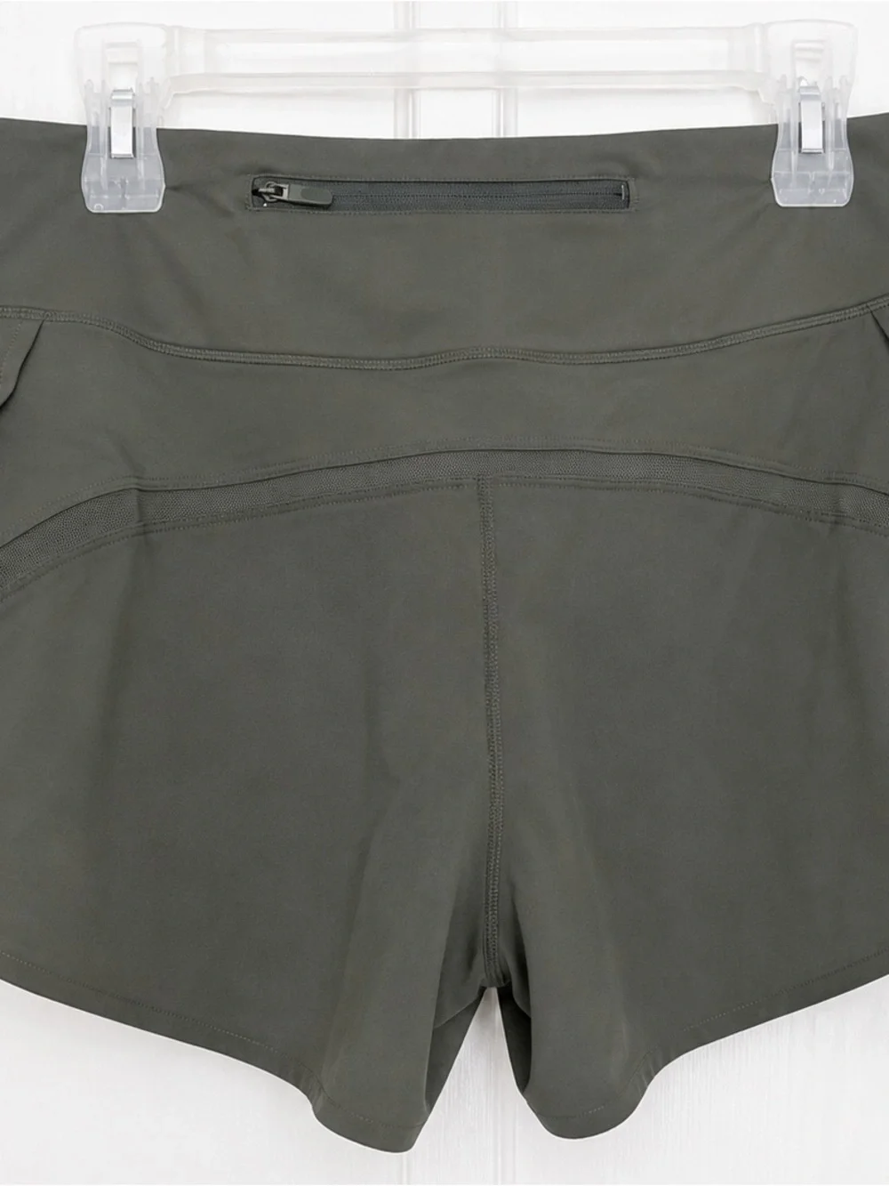 Lululemon Speed Up HR 2.5” Shorts | L